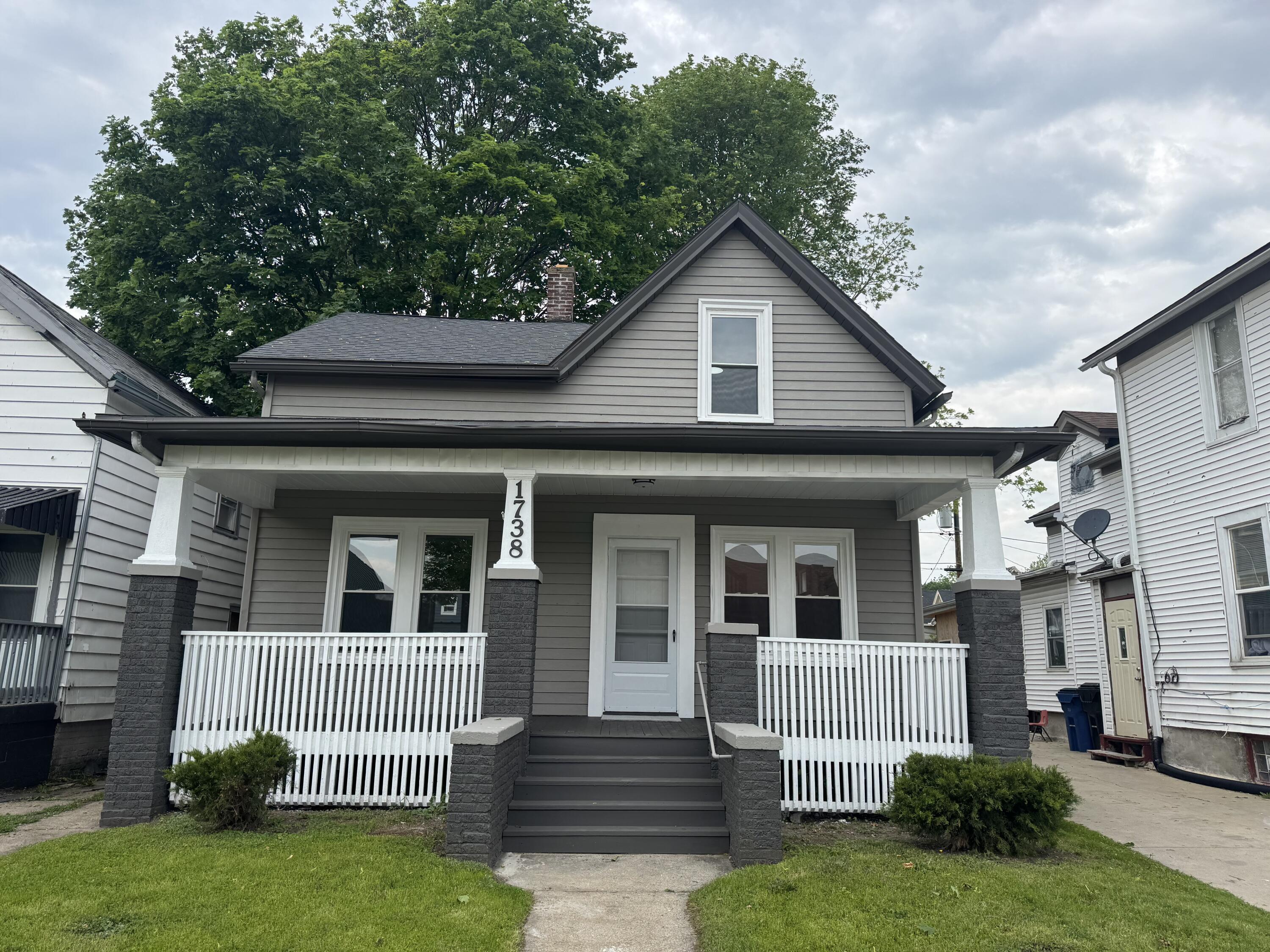 1738 Center Street Racine, WI 53403 - Photo 1 of 1 IMG_6559