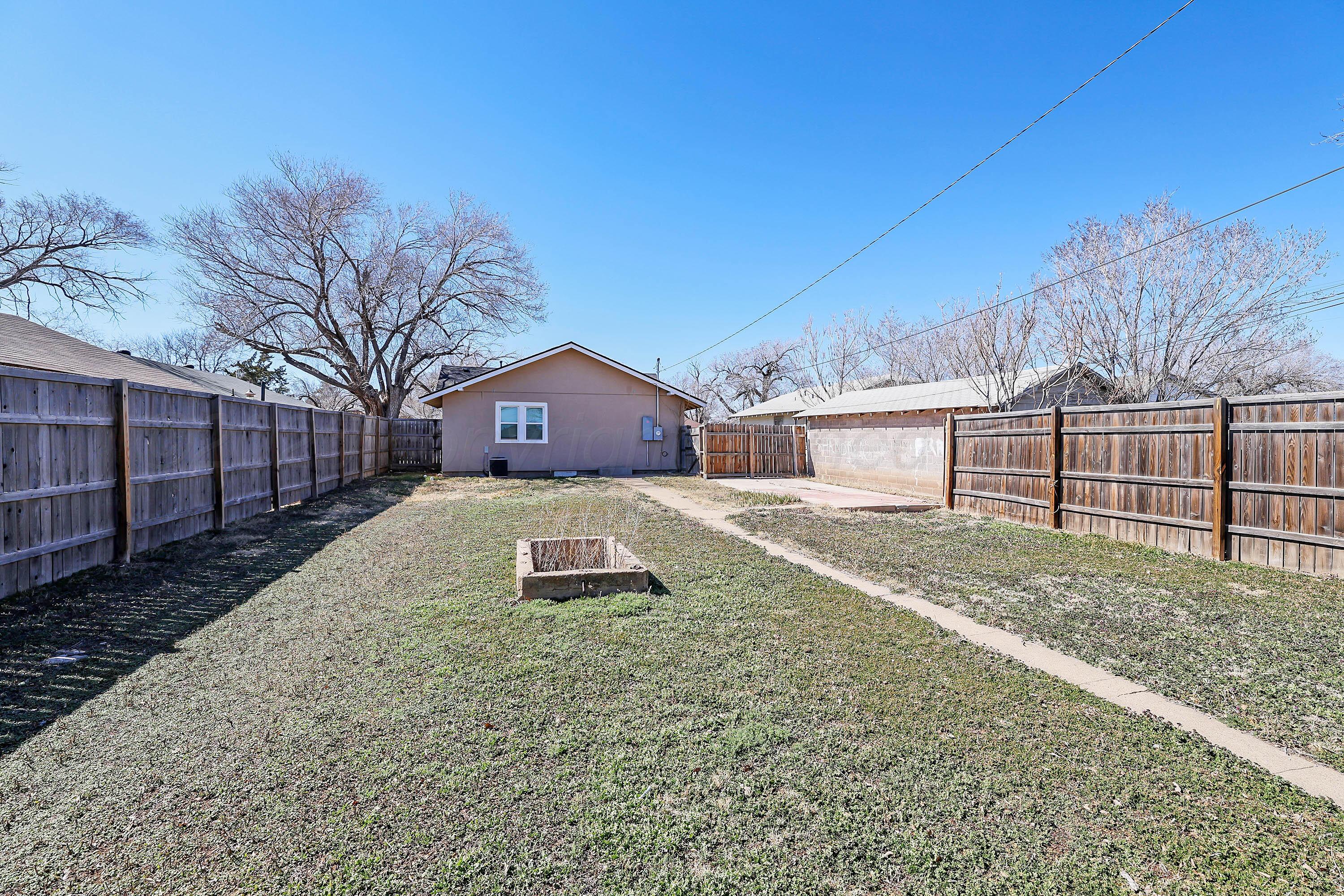 3905 South Tyler Street Amarillo, TX 79110 - Photo 4 of 25 24-Backyard