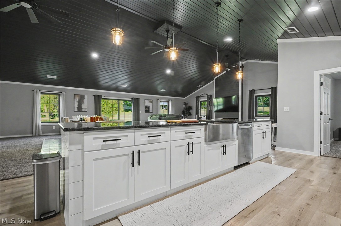 8099 West Western Reserve Road Canfield, OH 44406 - Photo 9 of 44