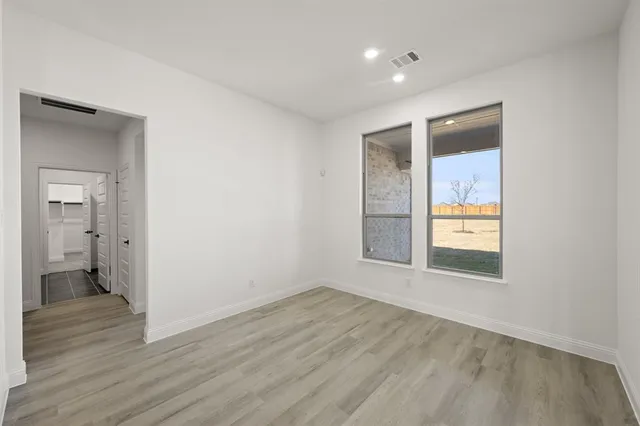 $587,484 | 205 Hollingsworth Lane, Glenn Heights, TX 75154