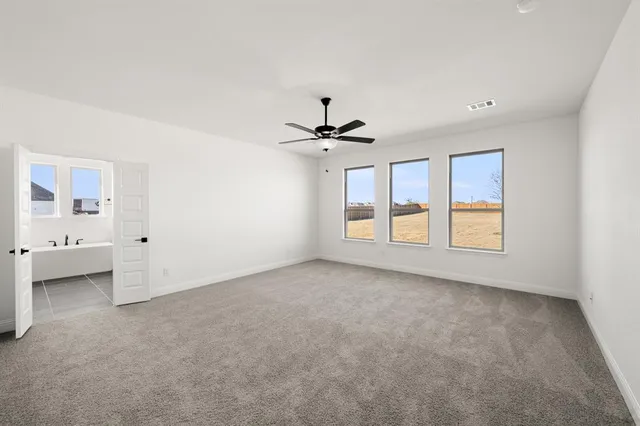 $587,484 | 205 Hollingsworth Lane, Glenn Heights, TX 75154