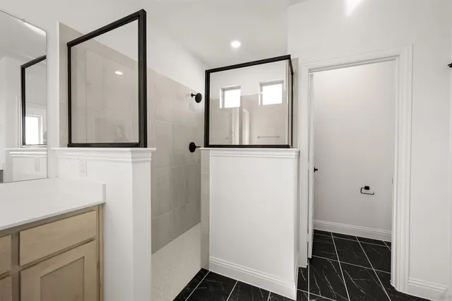 $587,484 | 205 Hollingsworth Lane, Glenn Heights, TX 75154