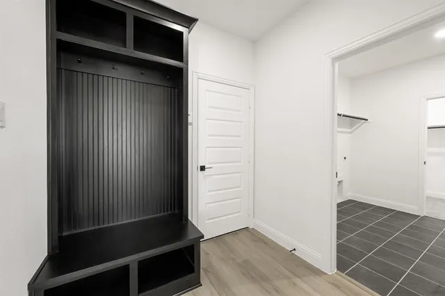 $587,484 | 205 Hollingsworth Lane, Glenn Heights, TX 75154