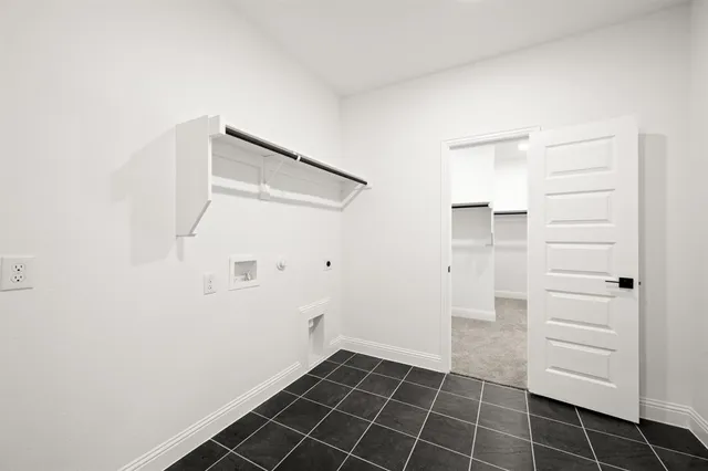 $587,484 | 205 Hollingsworth Lane, Glenn Heights, TX 75154