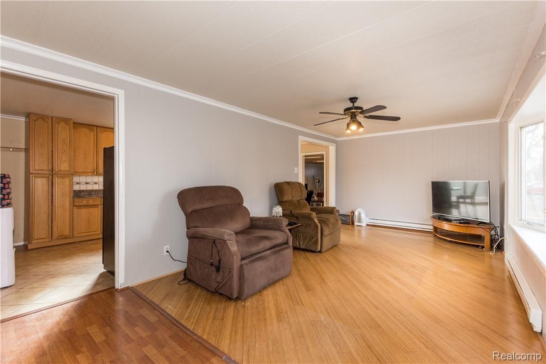 2412 Durham Road Utica, MI 48317 - Photo 12 of 25 2412 Durham-15.jpg
