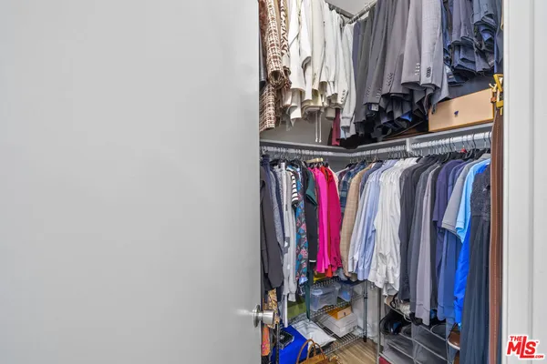 $565,000 | 11377 Osborne Place, Unit 6, Sylmar, CA 91342