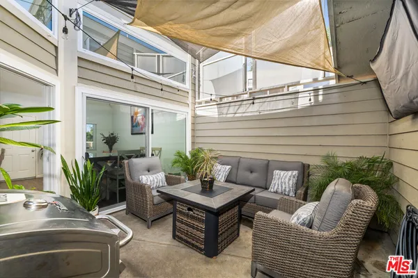 $565,000 | 11377 Osborne Place, Unit 6, Sylmar, CA 91342