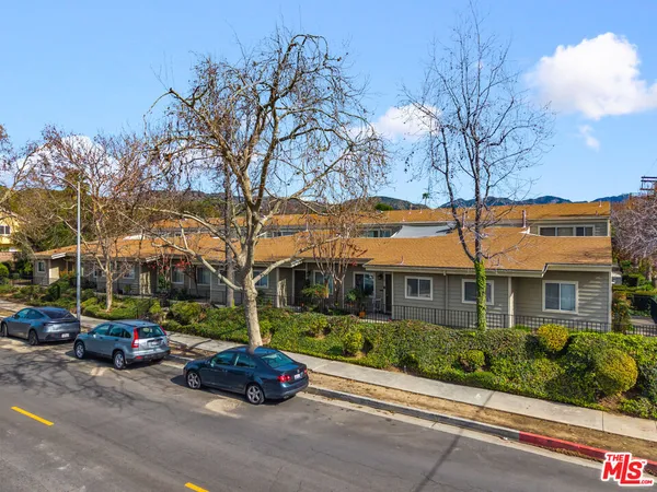 $565,000 | 11377 Osborne Place, Unit 6, Sylmar, CA 91342