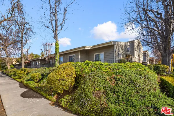 $565,000 | 11377 Osborne Place, Unit 6, Sylmar, CA 91342