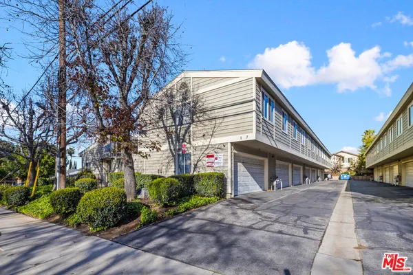 $565,000 | 11377 Osborne Place, Unit 6, Sylmar, CA 91342