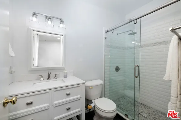 $565,000 | 11377 Osborne Place, Unit 6, Sylmar, CA 91342