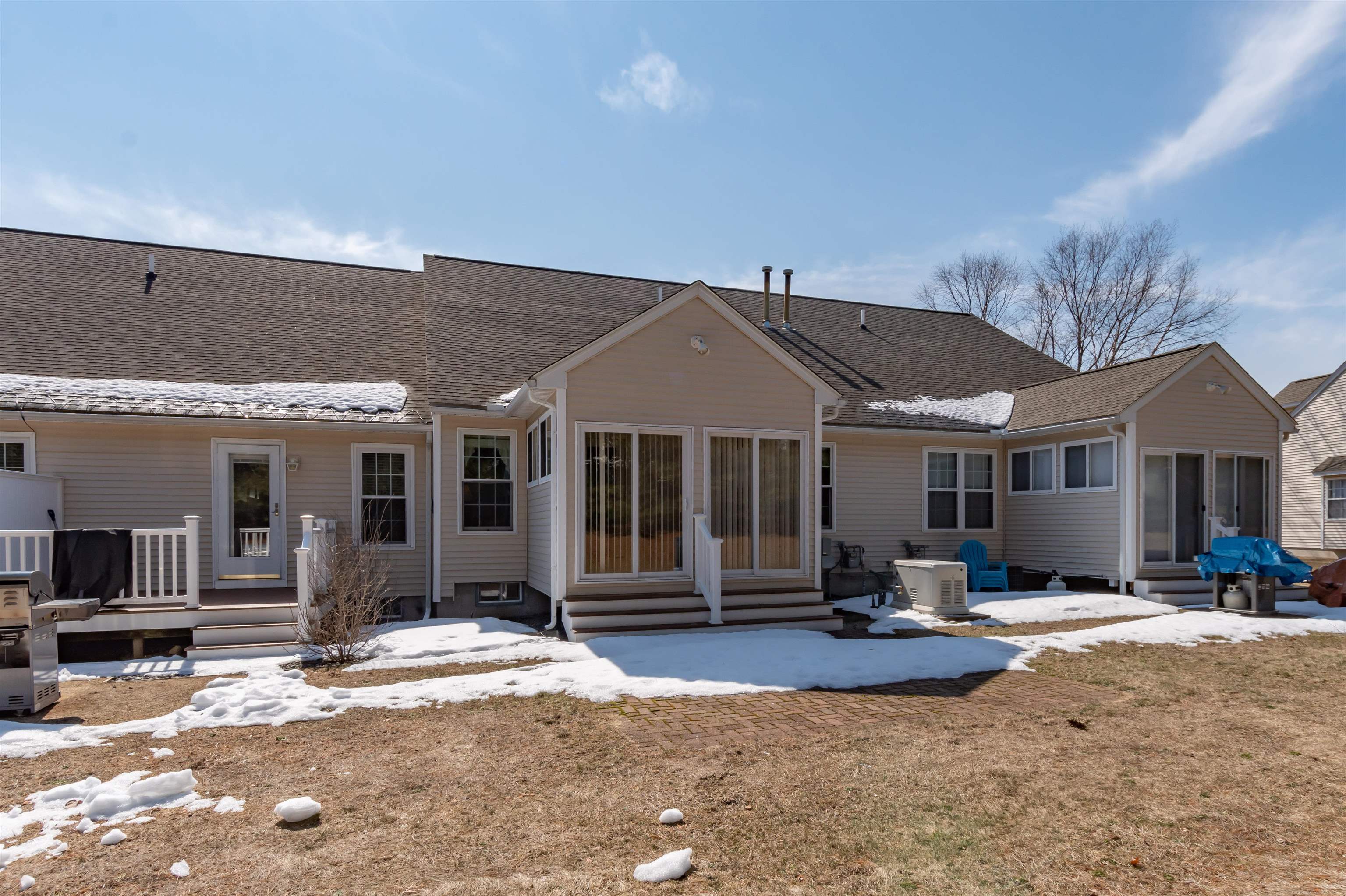 26 Pleasant Street Windham, NH 03087 - Photo 2 of 33