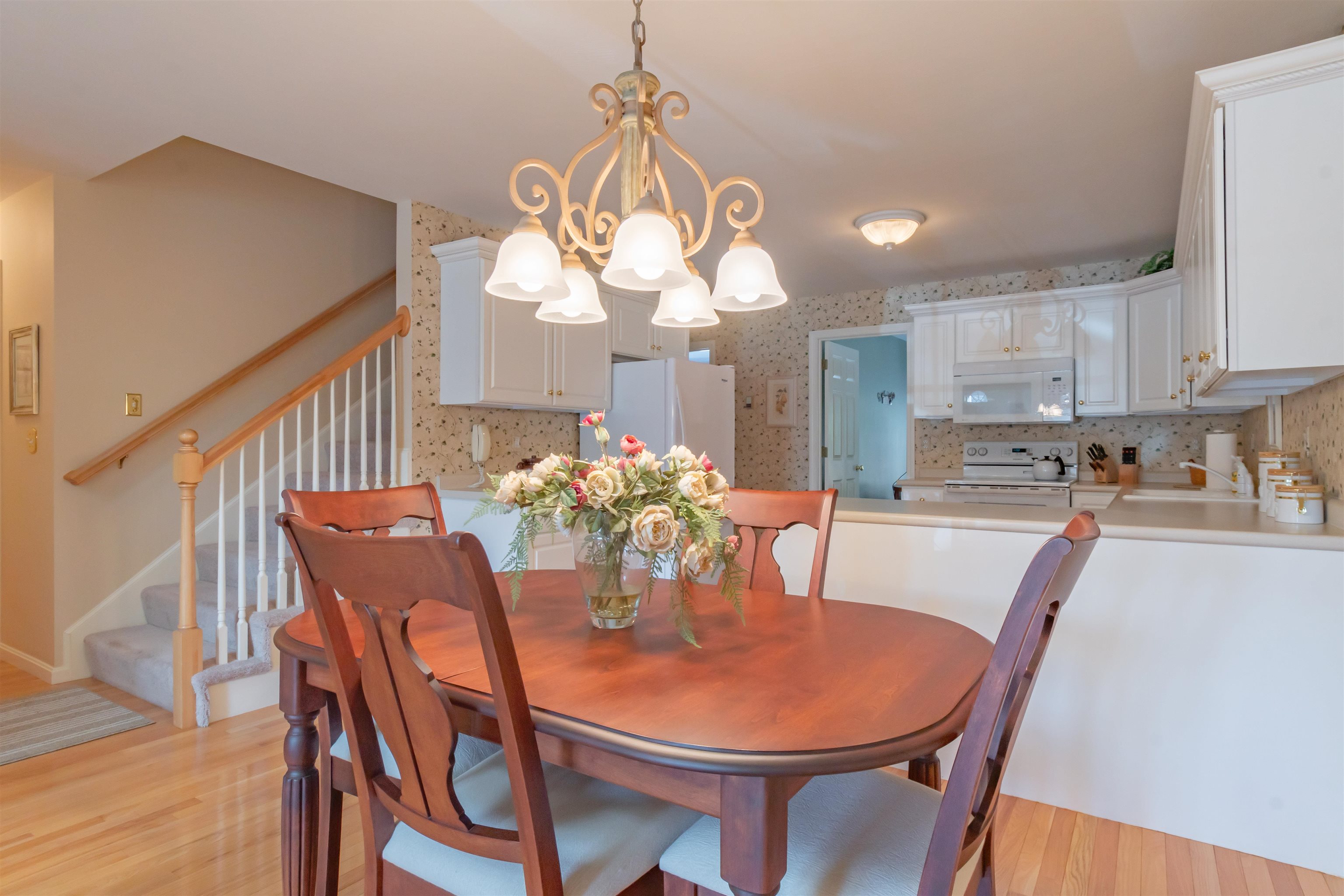26 Pleasant Street Windham, NH 03087 - Photo 8 of 33