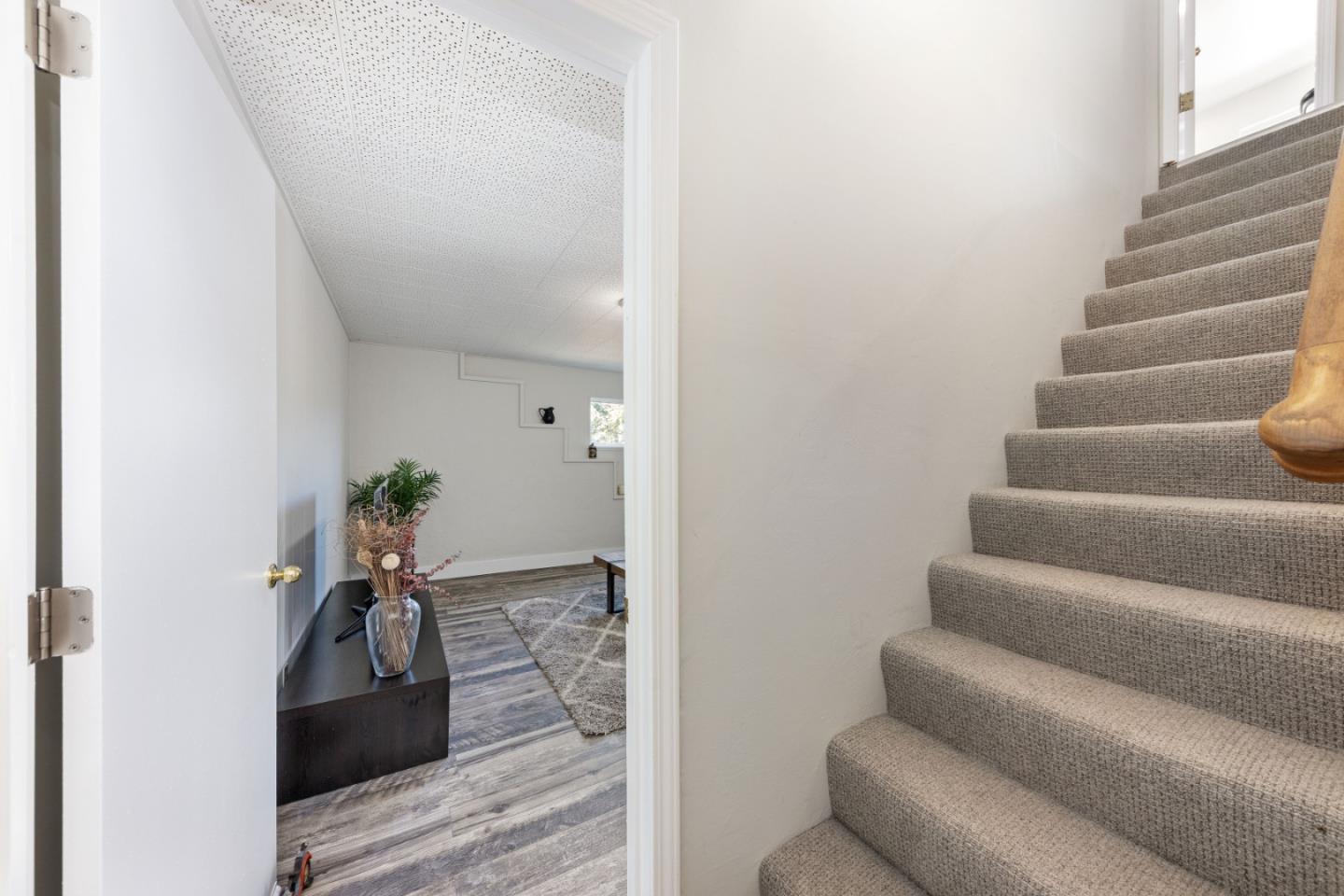 1155 Banyan Way Pacifica, CA 94044 - Photo 35 of 45 a view of entryway and hall