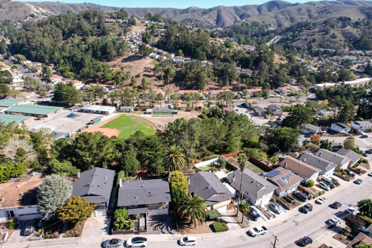 1155 Banyan Way Pacifica, CA 94044 - Photo 43 of 45 an aerial view of residential houses with outdoor space