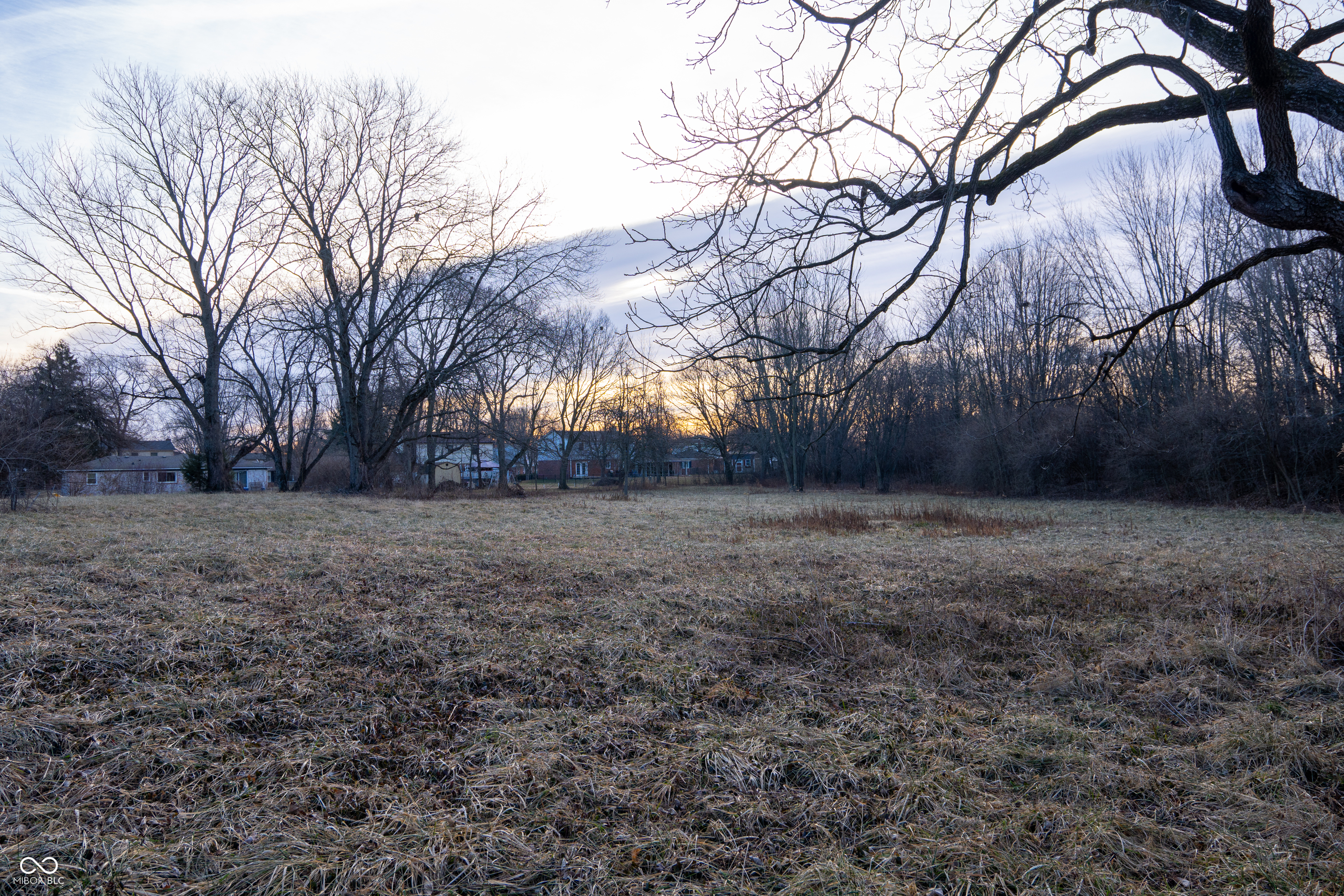 8121 East Edgewood Avenue Indianapolis, IN 46259 - Photo 2 of 11