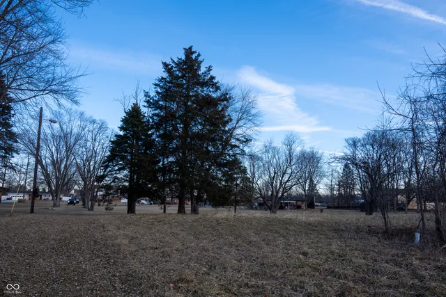 $1,200,000 | 8121 East Edgewood Avenue, Indianapolis, IN 46259