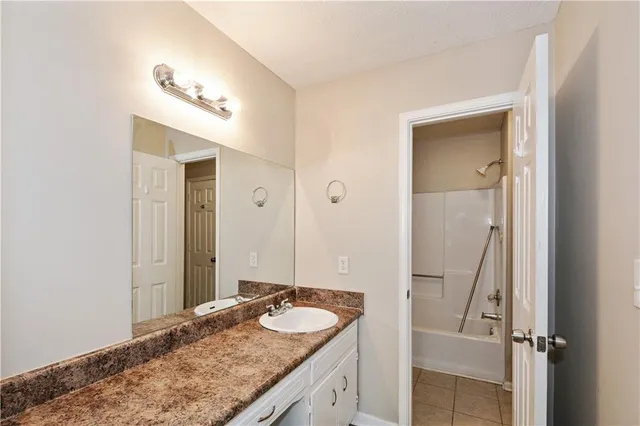 $1,750 | 2624 Country Trace Southeast, Unit B, Conyers, GA 30013