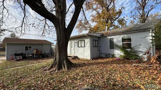 $94,900 | 300 Cobb Street, East Alton, IL 62024