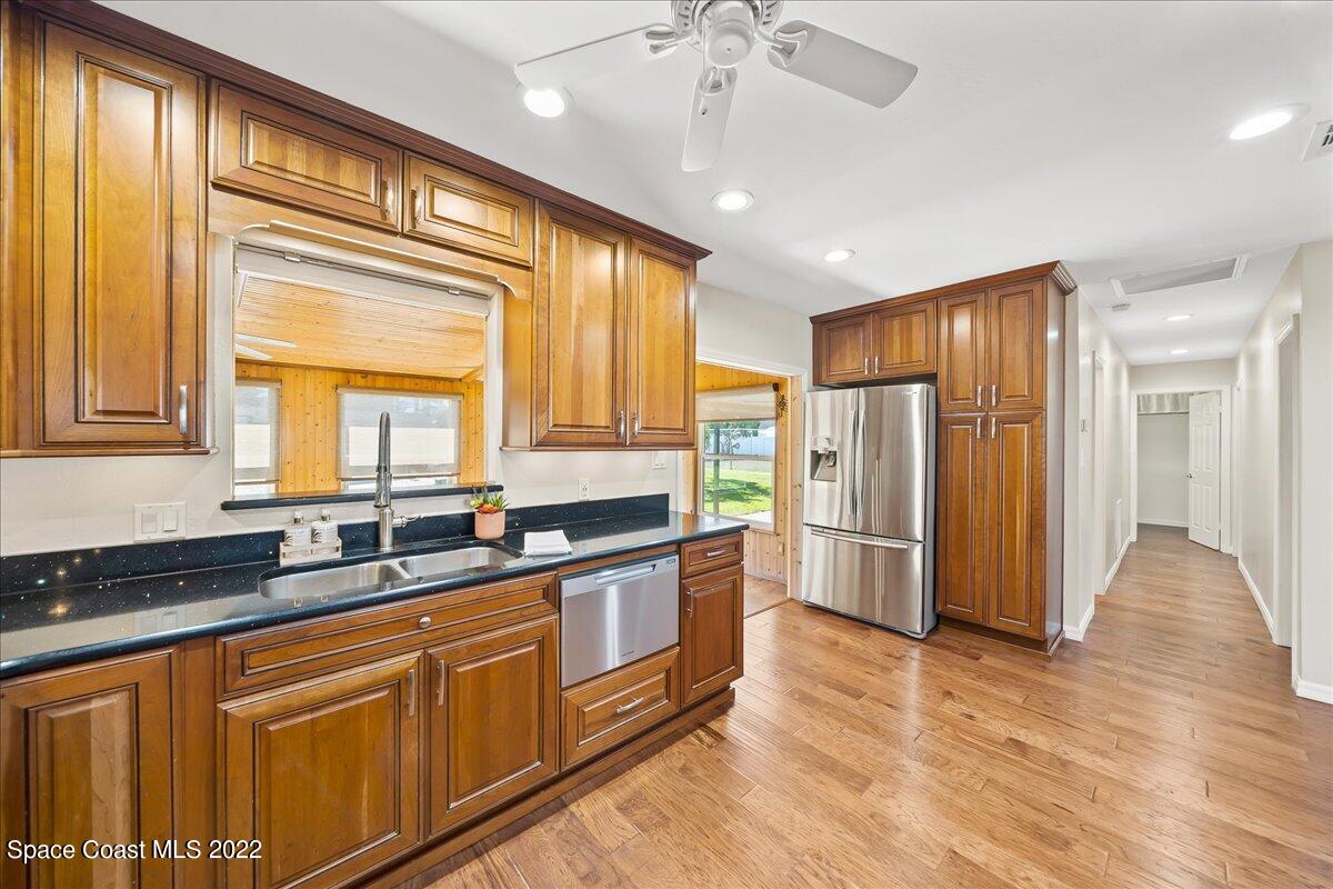 5173 Holden Road Cocoa, FL 32927 - Photo 11 of 35 Kitchen 5