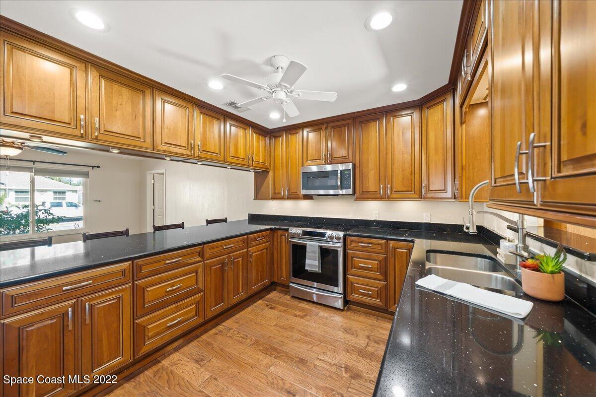 5173 Holden Road Cocoa, FL 32927 - Photo 9 of 35 Kitchen 3