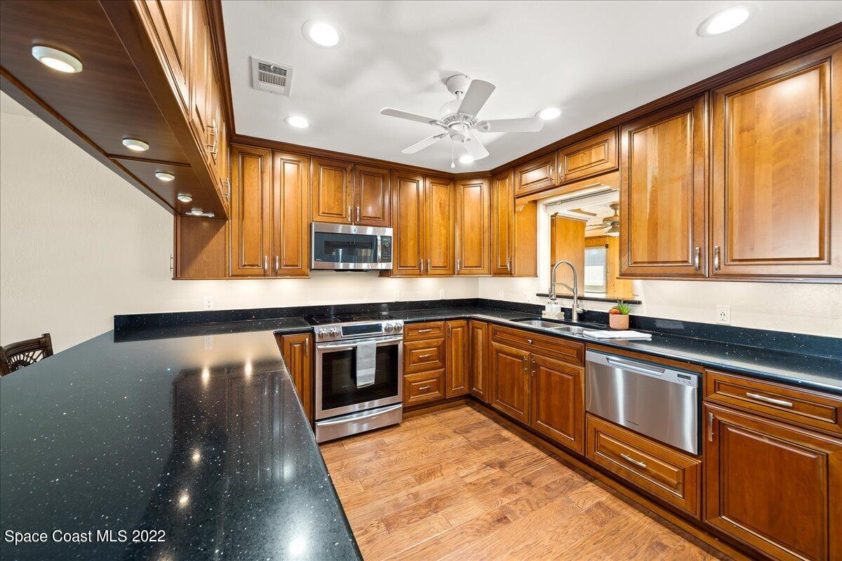 5173 Holden Road Cocoa, FL 32927 - Photo 10 of 35 Kitchen 4