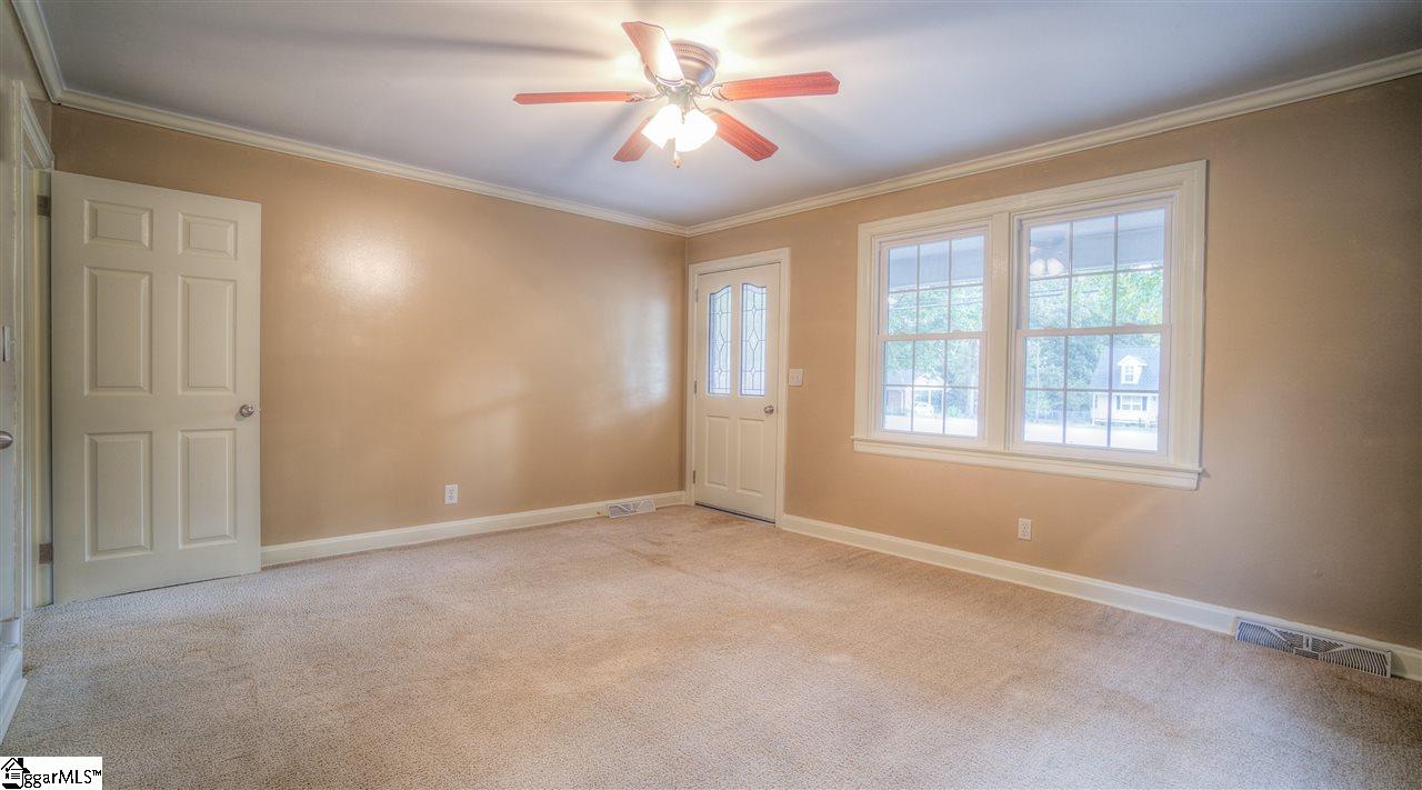 2305 East Lee Road Taylors, SC 29687 - Photo 12 of 27 Gallery Image 12
