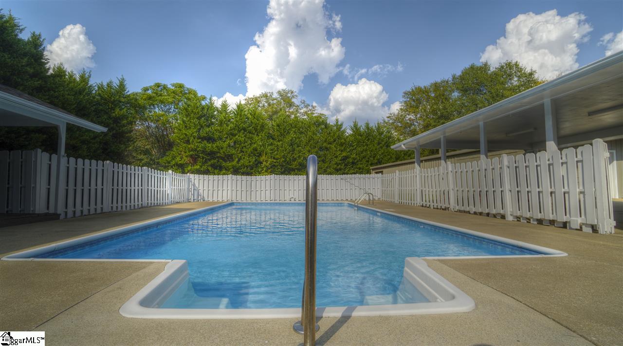2305 East Lee Road Taylors, SC 29687 - Photo 19 of 27 Welcome home ...