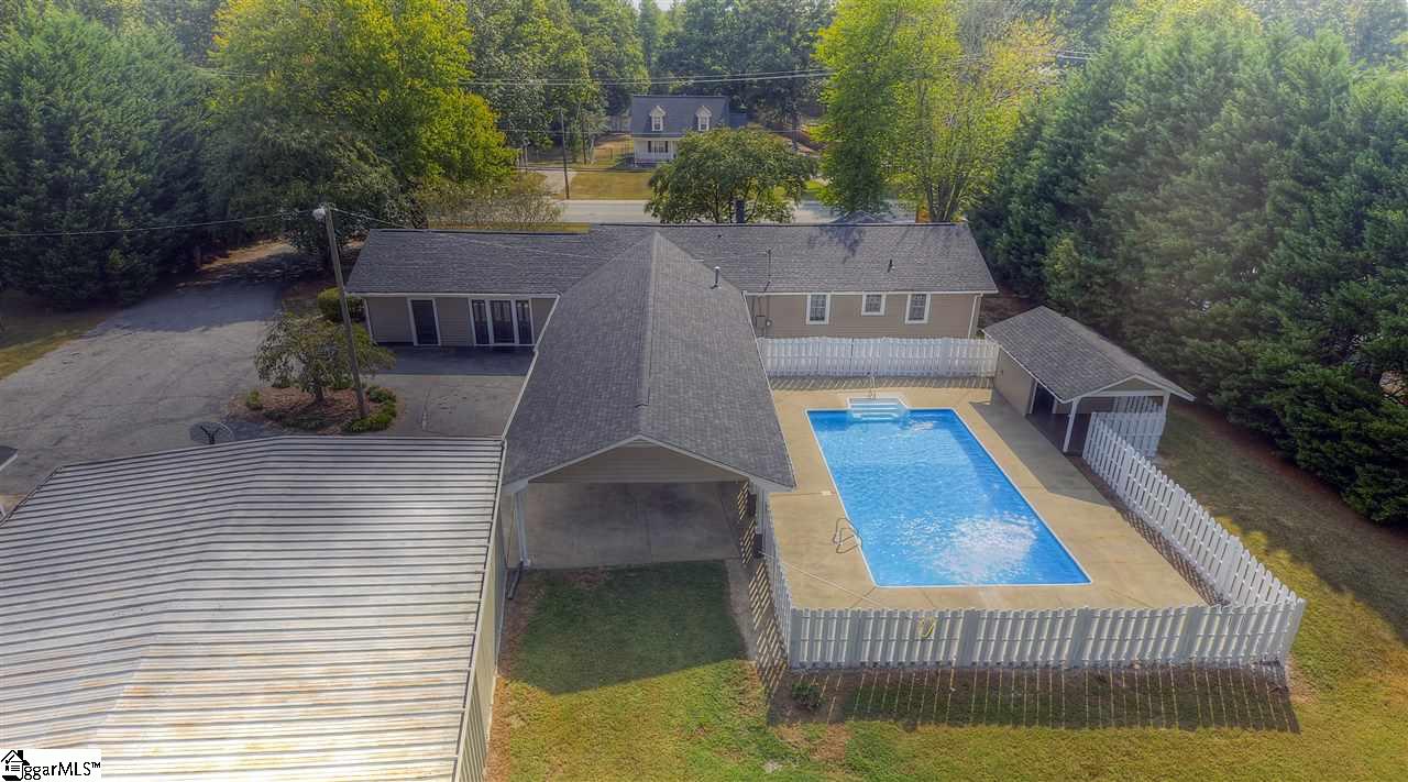 2305 East Lee Road Taylors, SC 29687 - Photo 3 of 27 Gallery Image 3