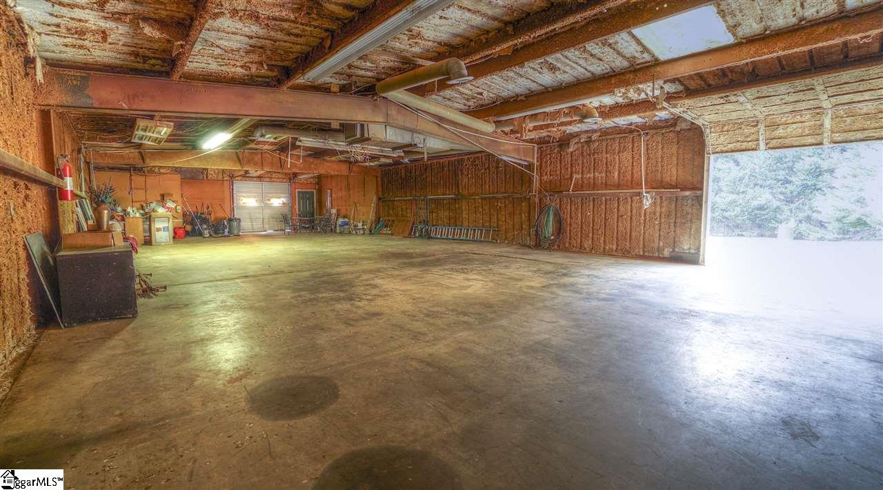 2305 East Lee Road Taylors, SC 29687 - Photo 25 of 27 Interior warehouse views