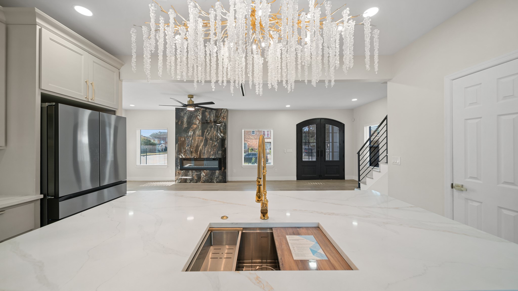 2119 Isabella Street Houston, TX 77004 - Photo 7 of 23 a view of an entryway with a hallway