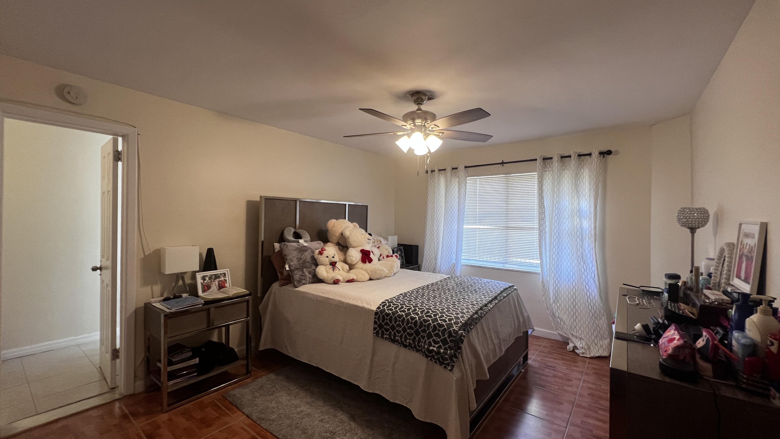 3029 Avenue T Riviera Beach, FL 33404 - Photo 15 of 32 IMG_7240