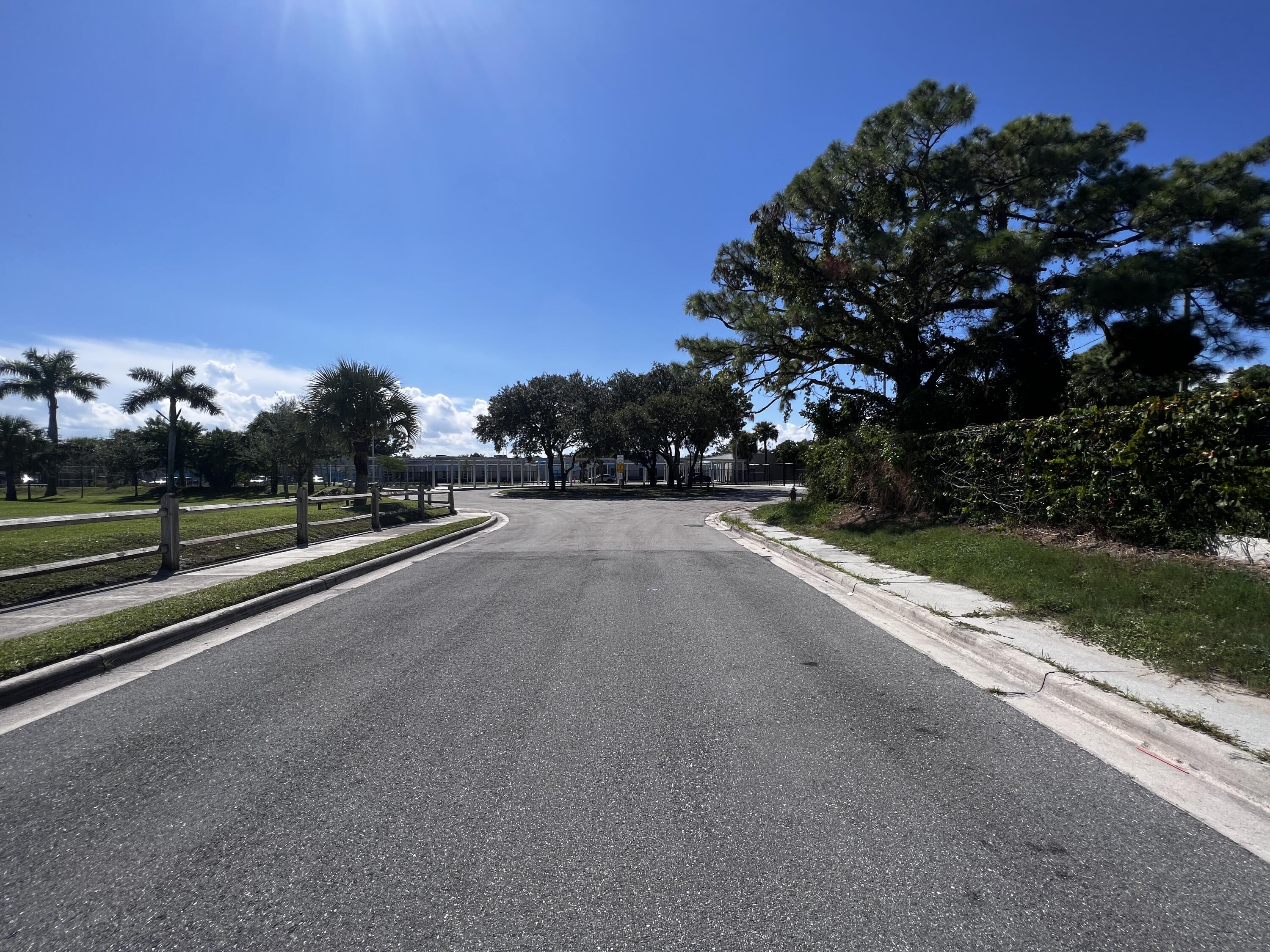 3029 Avenue T Riviera Beach, FL 33404 - Photo 31 of 32 IMG_7259
