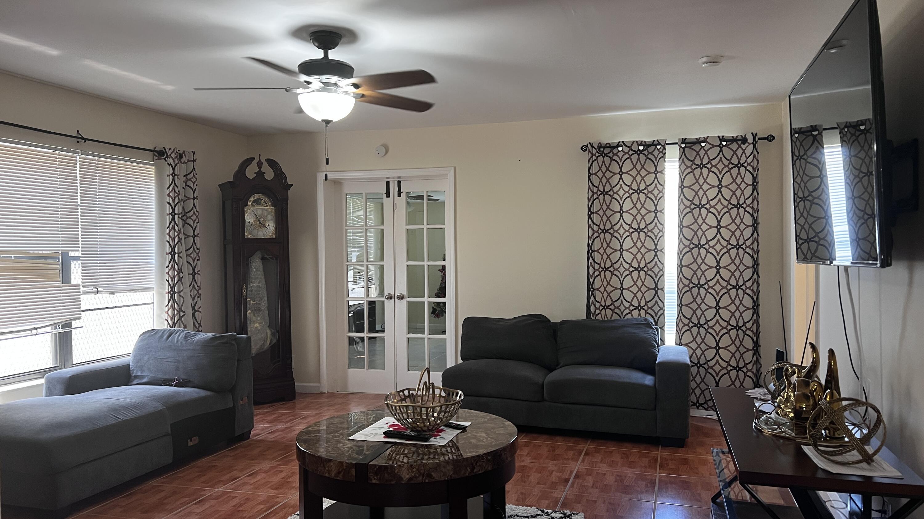 3029 Avenue T Riviera Beach, FL 33404 - Photo 10 of 32 IMG_7233