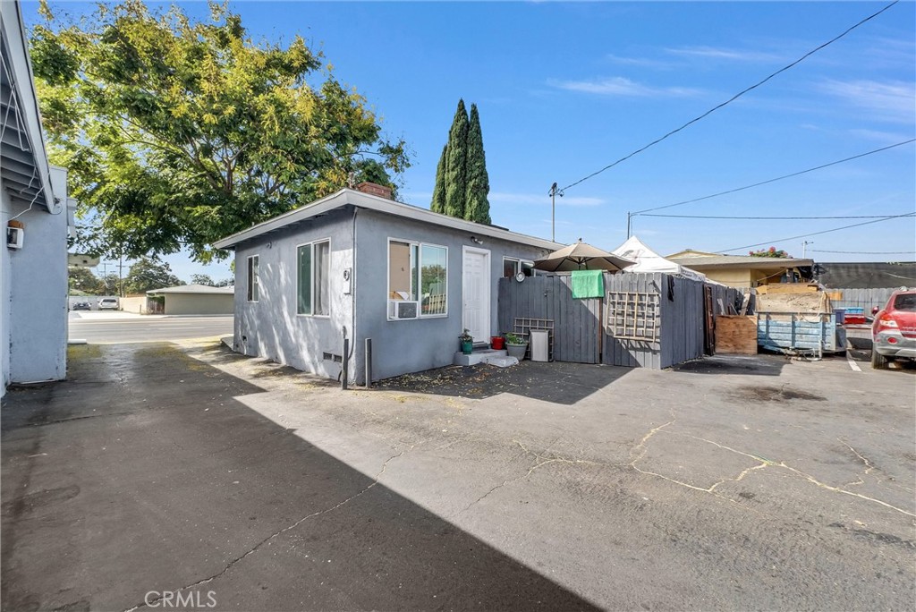 1815 West 17th Street Santa Ana, CA 92706 - Photo 11 of 13 a view of a house with a patio