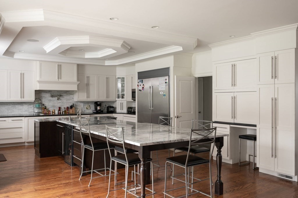 55 Magnolia Way Canton, MA 02021 - Photo 2 of 37