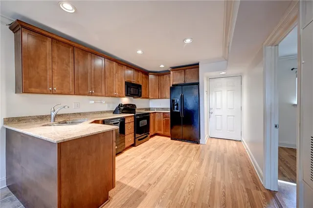 $1,850 | 500 Lake Marina Avenue, Unit 418, New Orleans, LA 70124