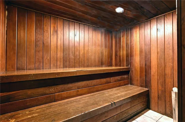 $1,850 | 500 Lake Marina Avenue, Unit 418, New Orleans, LA 70124