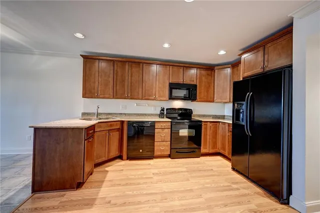 $1,850 | 500 Lake Marina Avenue, Unit 418, New Orleans, LA 70124