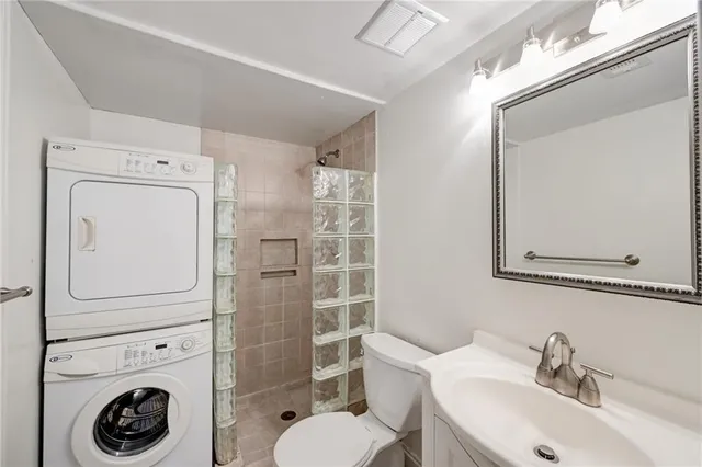 $1,850 | 500 Lake Marina Avenue, Unit 418, New Orleans, LA 70124