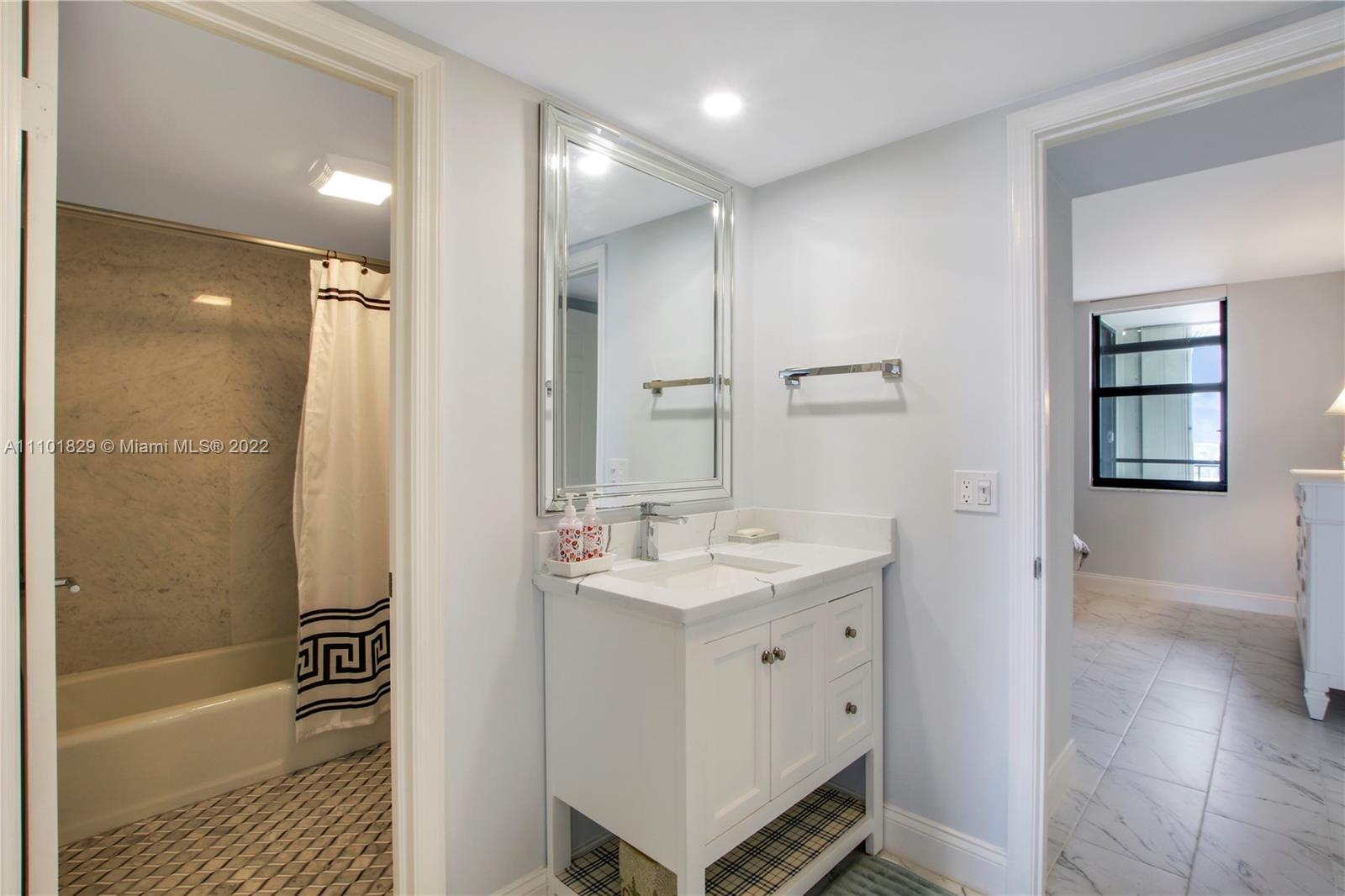 400 South Beach Road, Unit 302 Tequesta, FL 33469 - Photo 4 of 34 Gallery Image 4