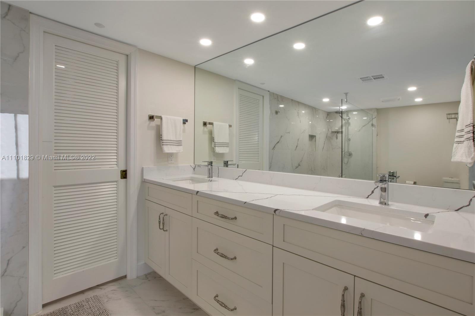 400 South Beach Road, Unit 302 Tequesta, FL 33469 - Photo 9 of 34 Gallery Image 9