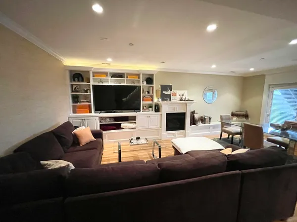 $5,200 | 27-29 Telegraph Street, Unit STREET, Boston, MA 02127