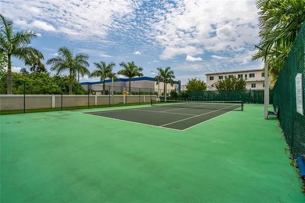 $4,250 | 6326 Northwest 105th Place, Doral, FL 33178