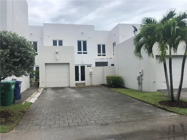 $4,250 | 6326 Northwest 105th Place, Doral, FL 33178