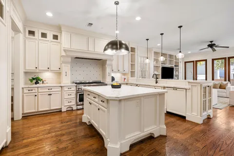 $1,825,000 | 1639 Arlington Street, Houston, TX 77008