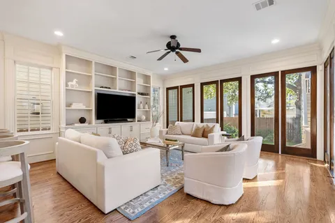 $1,825,000 | 1639 Arlington Street, Houston, TX 77008