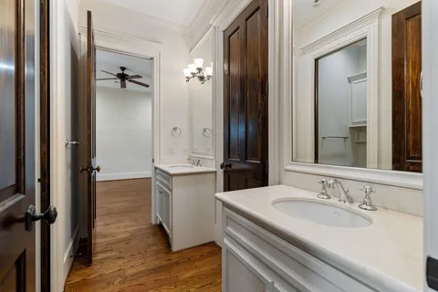 $1,825,000 | 1639 Arlington Street, Houston, TX 77008