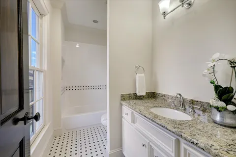 $1,825,000 | 1639 Arlington Street, Houston, TX 77008