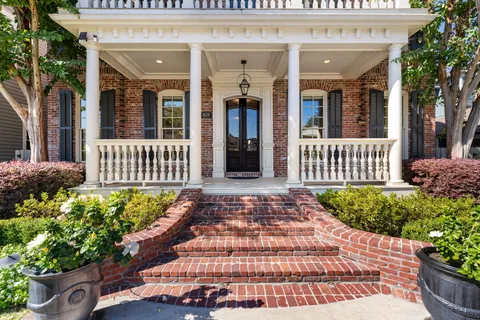 $1,825,000 | 1639 Arlington Street, Houston, TX 77008